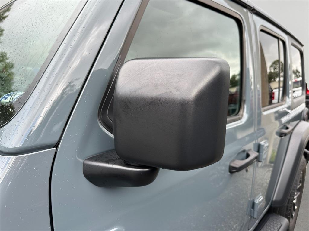 new 2025 Jeep Wrangler car, priced at $48,347