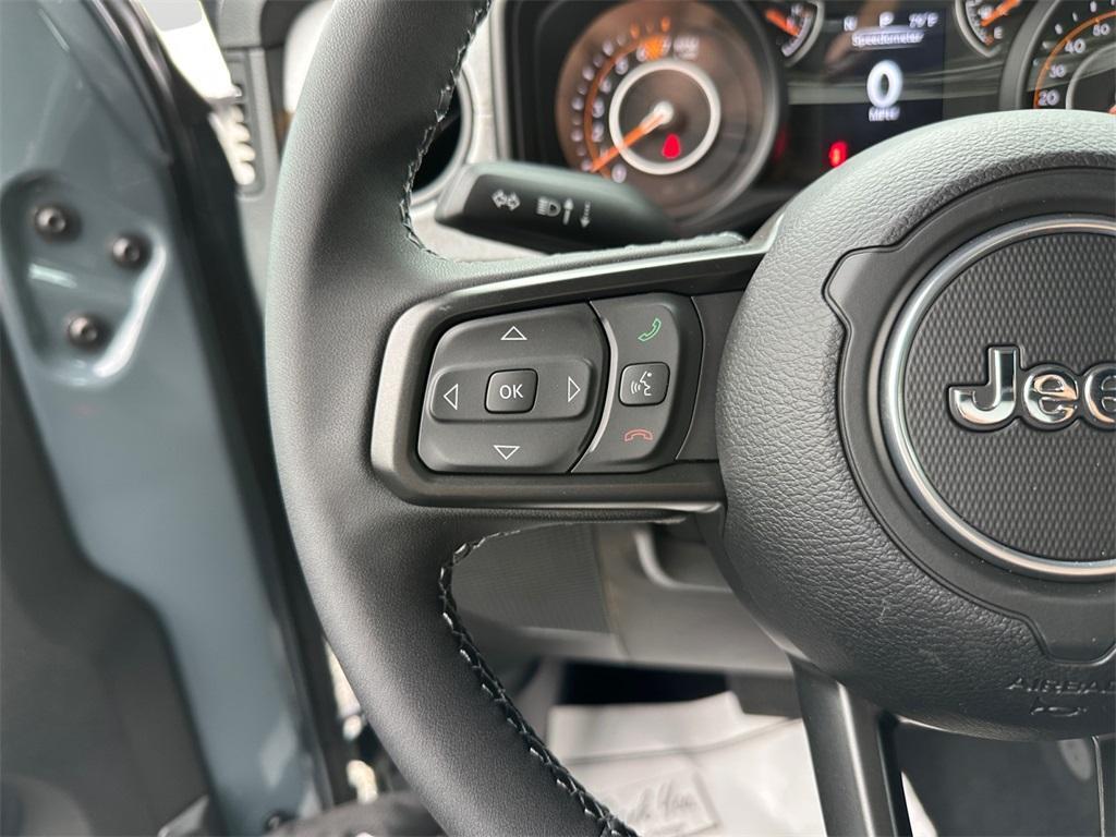 new 2025 Jeep Wrangler car, priced at $48,347