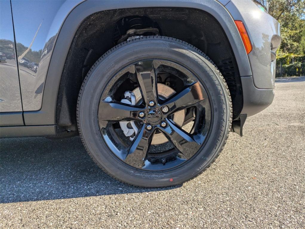 new 2025 Jeep Grand Cherokee car, priced at $39,659