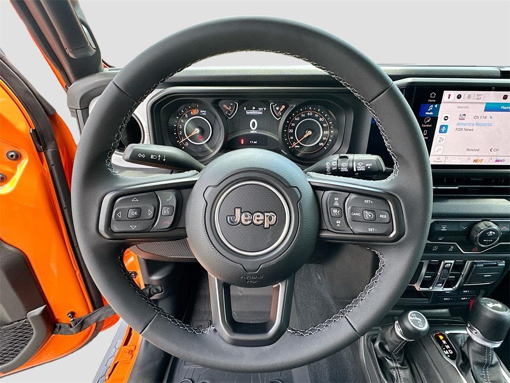 new 2025 Jeep Wrangler car, priced at $46,485