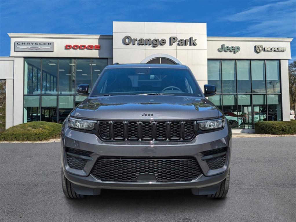 new 2024 Jeep Grand Cherokee car, priced at $36,405