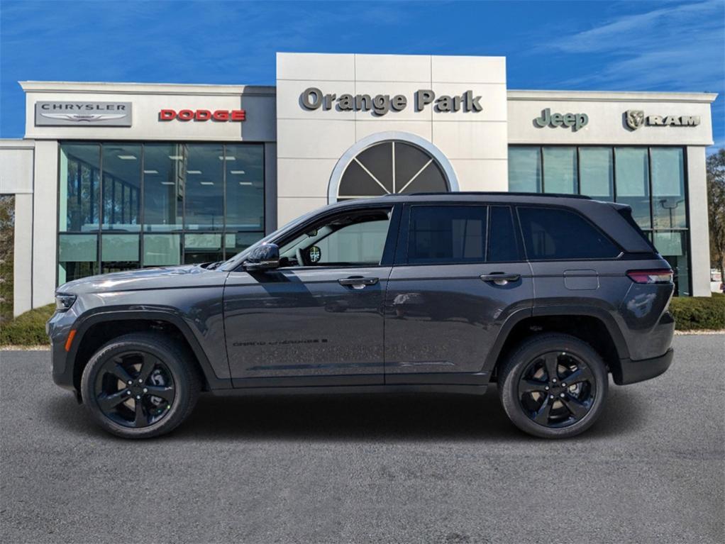 new 2024 Jeep Grand Cherokee car, priced at $36,405