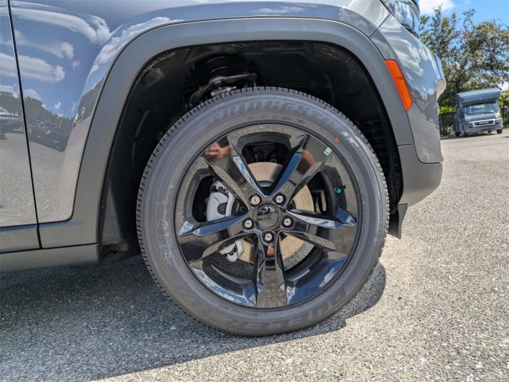 new 2024 Jeep Grand Cherokee car, priced at $36,405