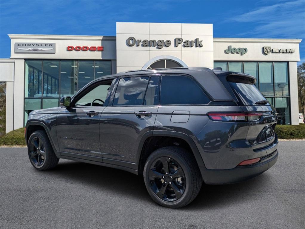 new 2024 Jeep Grand Cherokee car, priced at $36,405