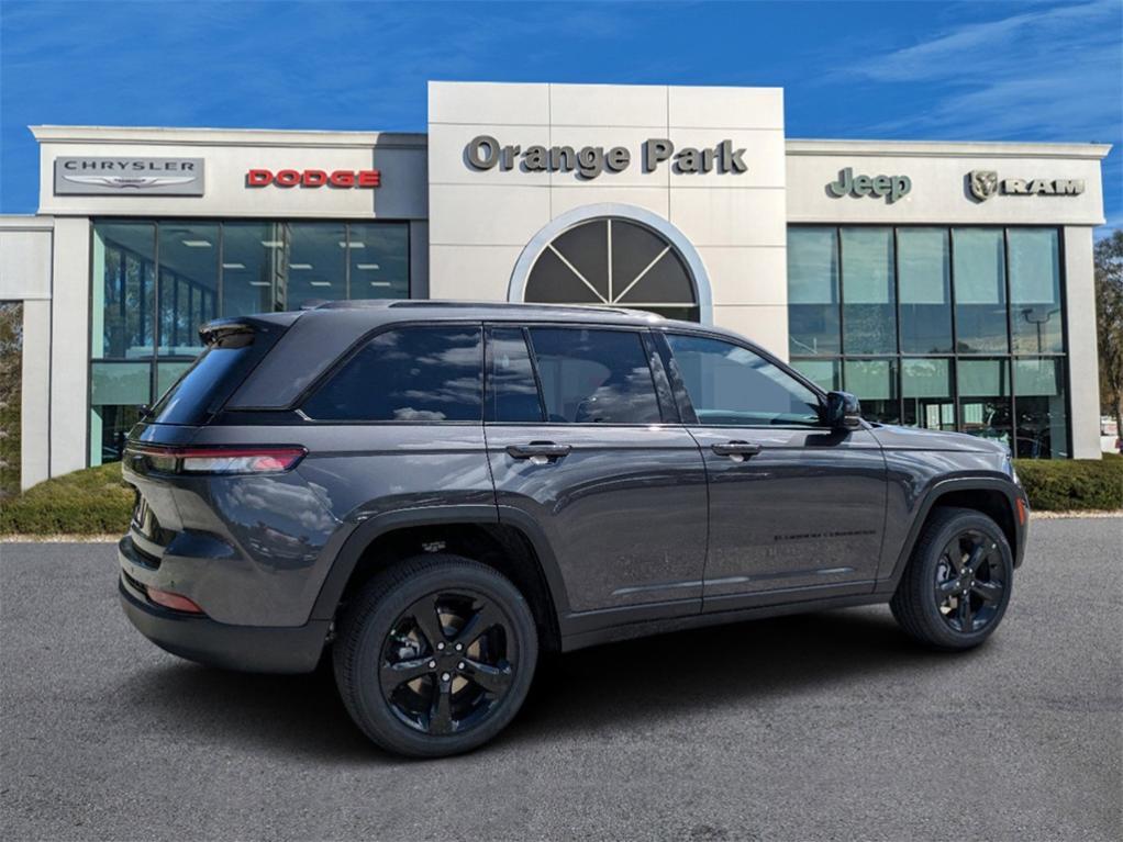 new 2024 Jeep Grand Cherokee car, priced at $36,405