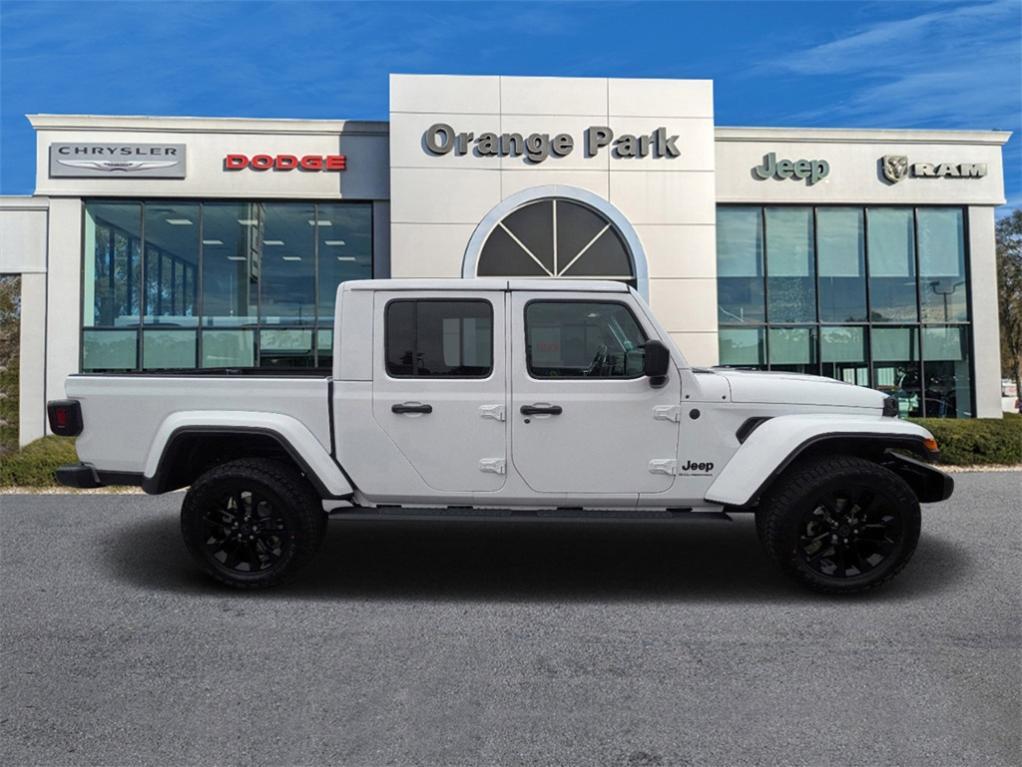 new 2025 Jeep Gladiator car, priced at $41,206