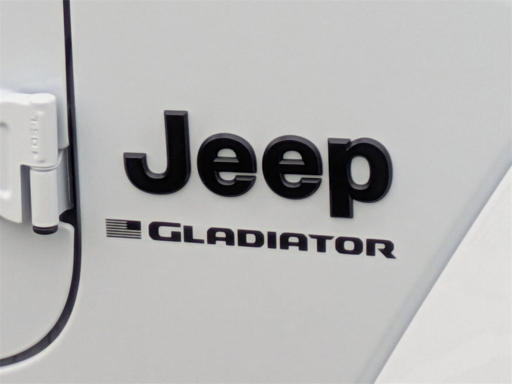 new 2025 Jeep Gladiator car, priced at $41,206