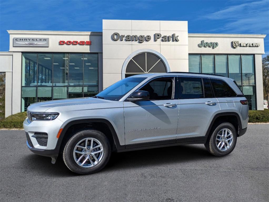 new 2025 Jeep Grand Cherokee car, priced at $37,402