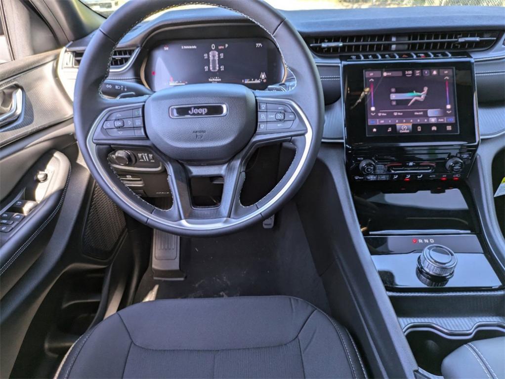 new 2025 Jeep Grand Cherokee car, priced at $37,402