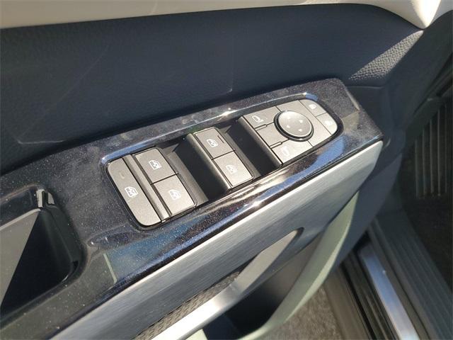 new 2025 Nissan Pathfinder car, priced at $44,560