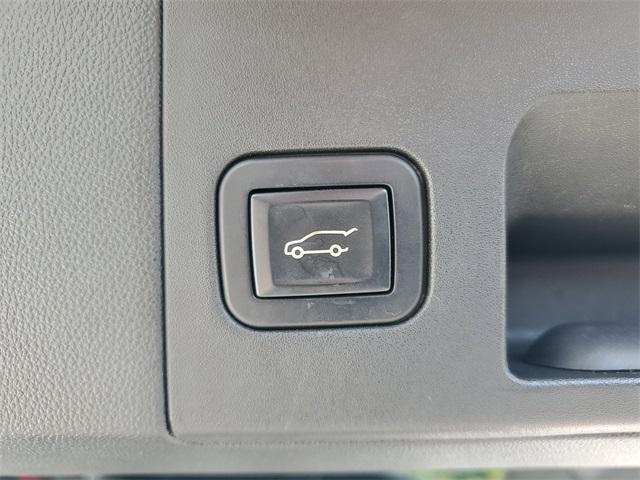 used 2017 Cadillac XT5 car, priced at $12,200