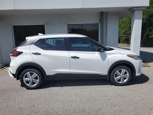 new 2025 Nissan Kicks Play car, priced at $23,760