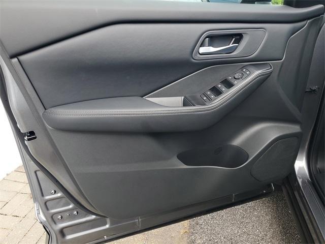 new 2025 Nissan Rogue car, priced at $31,985