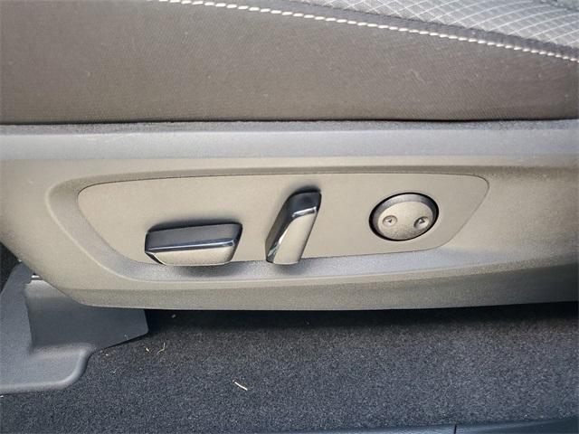 new 2025 Nissan Pathfinder car, priced at $43,880