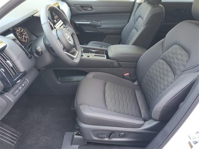 new 2025 Nissan Pathfinder car, priced at $39,400