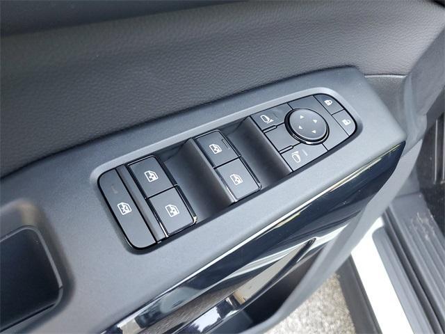 new 2025 Nissan Pathfinder car, priced at $39,400