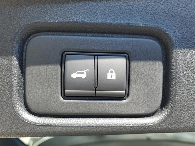 new 2025 Nissan Pathfinder car, priced at $39,400