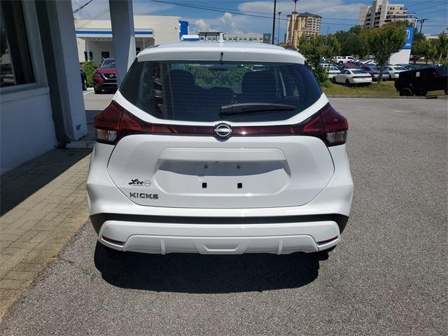 new 2025 Nissan Kicks Play car, priced at $23,275