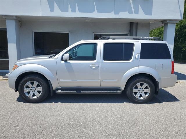 used 2006 Nissan Pathfinder car, priced at $9,200