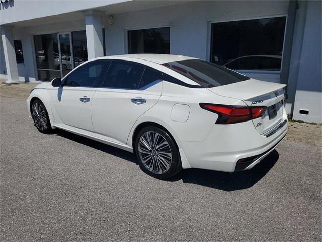 used 2023 Nissan Altima car, priced at $22,200