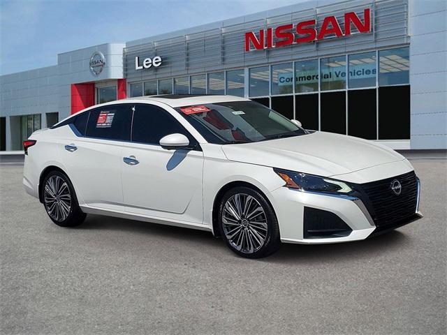 used 2023 Nissan Altima car, priced at $22,200