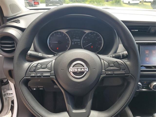 new 2025 Nissan Kicks Play car, priced at $23,960