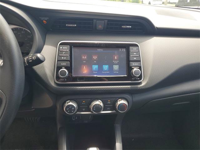 new 2025 Nissan Kicks Play car, priced at $23,960