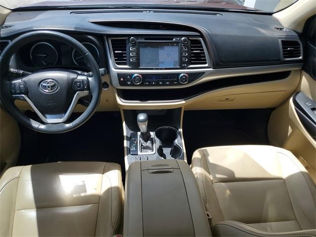 used 2016 Toyota Highlander car, priced at $18,900