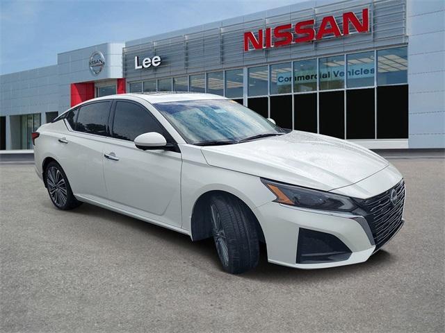 used 2023 Nissan Altima car, priced at $22,000