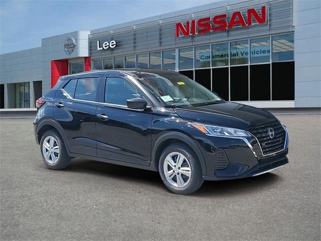 new 2025 Nissan Kicks Play car, priced at $23,275