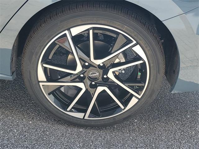 new 2025 Nissan Sentra car, priced at $27,035