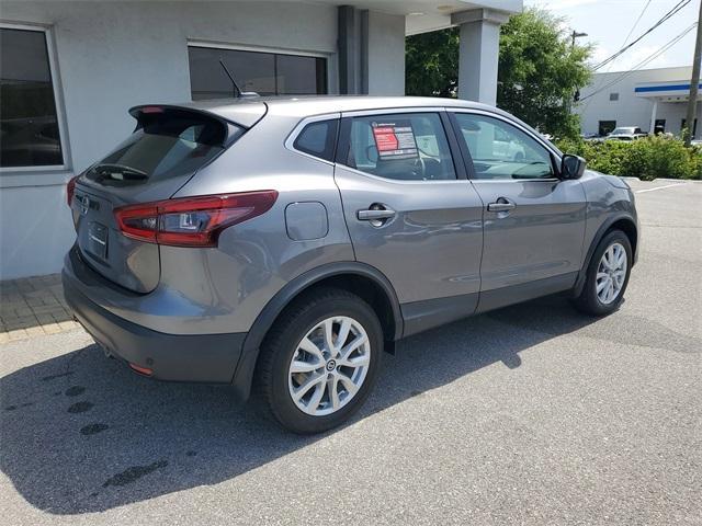 used 2022 Nissan Rogue Sport car, priced at $18,000