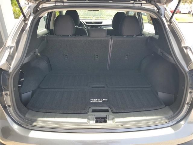 used 2022 Nissan Rogue Sport car, priced at $18,000