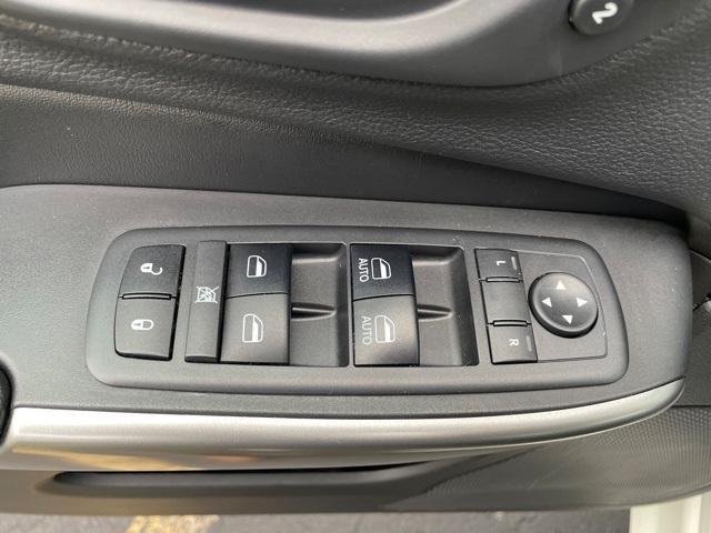 used 2019 Jeep Cherokee car, priced at $14,995