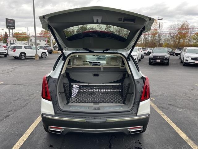 new 2025 Cadillac XT5 car, priced at $60,090