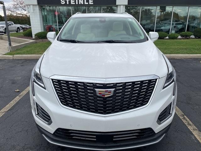 new 2025 Cadillac XT5 car, priced at $60,090