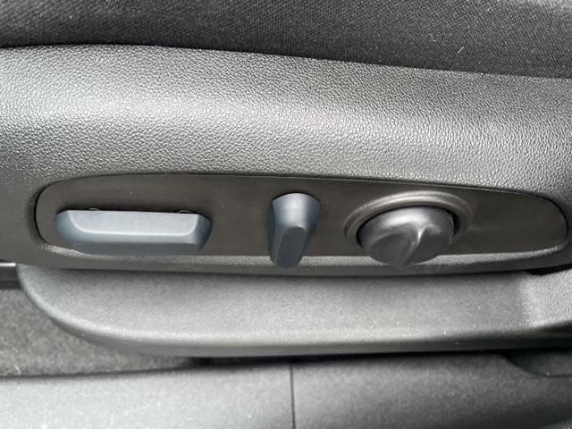 used 2022 Chevrolet Equinox car, priced at $21,400