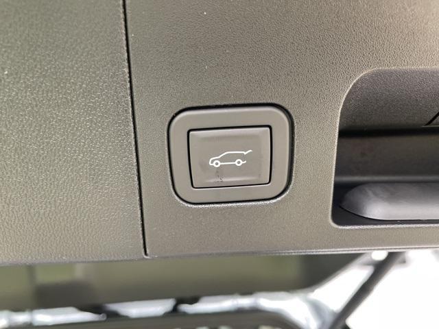 new 2025 Cadillac XT5 car, priced at $53,090