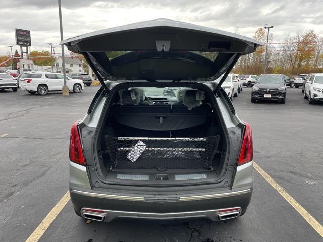 new 2025 Cadillac XT5 car, priced at $53,090