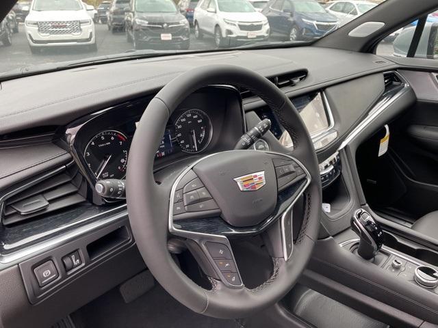 new 2025 Cadillac XT5 car, priced at $53,090