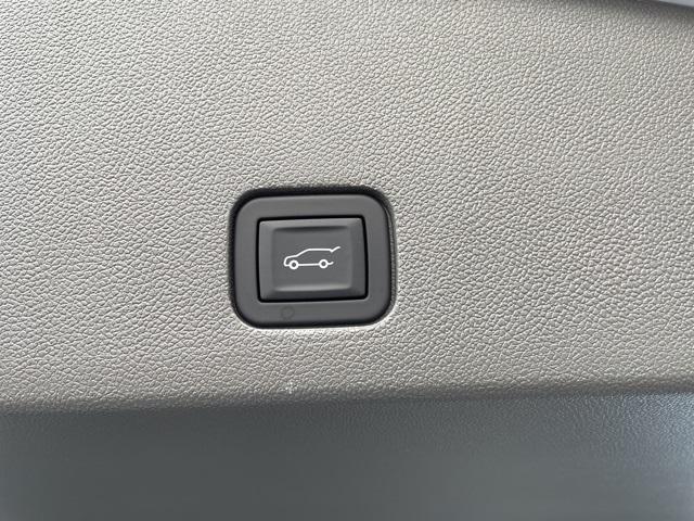 new 2025 Cadillac XT6 car, priced at $62,590