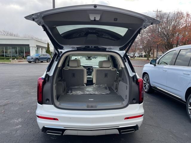 new 2025 Cadillac XT6 car, priced at $62,590