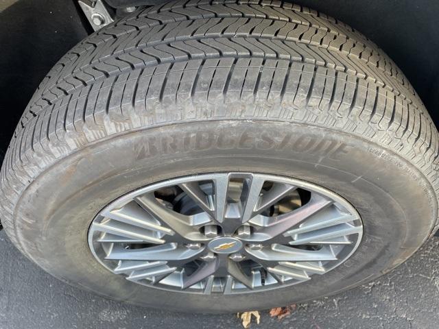 used 2025 Chevrolet Traverse car, priced at $34,595