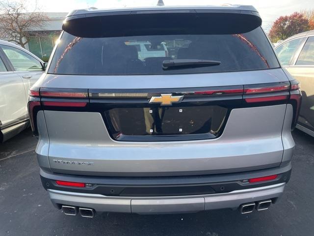 used 2025 Chevrolet Traverse car, priced at $34,595