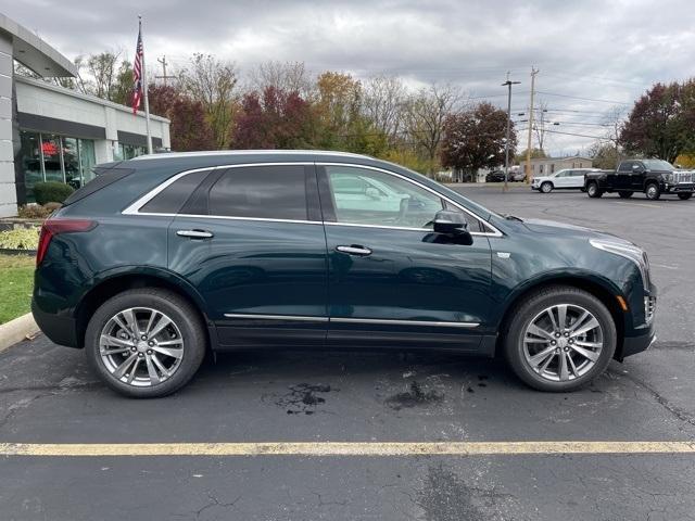 new 2025 Cadillac XT5 car, priced at $59,490