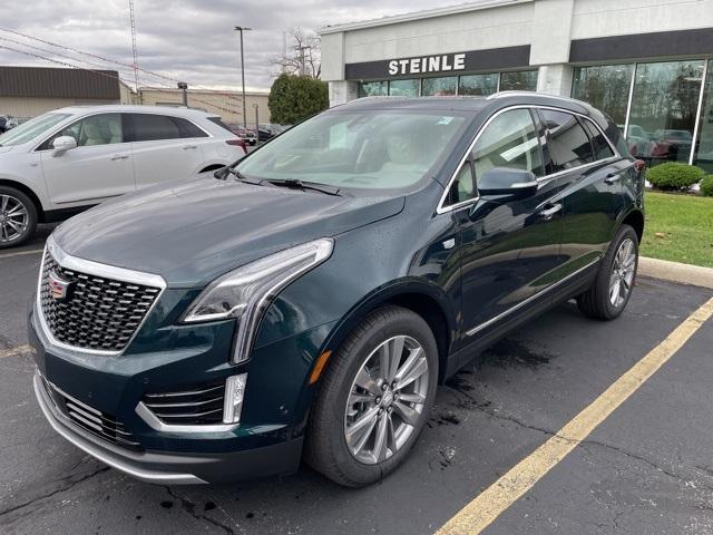 new 2025 Cadillac XT5 car, priced at $59,490