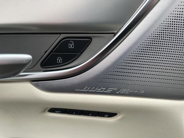 new 2025 Cadillac XT5 car, priced at $59,490