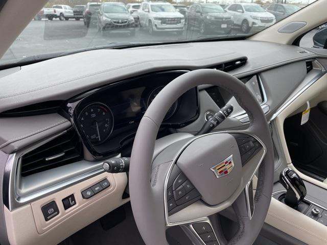 new 2025 Cadillac XT5 car, priced at $59,490