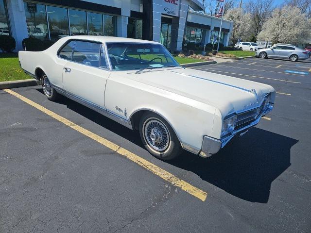 used 1965 Oldsmobile Starfire car, priced at $12,977