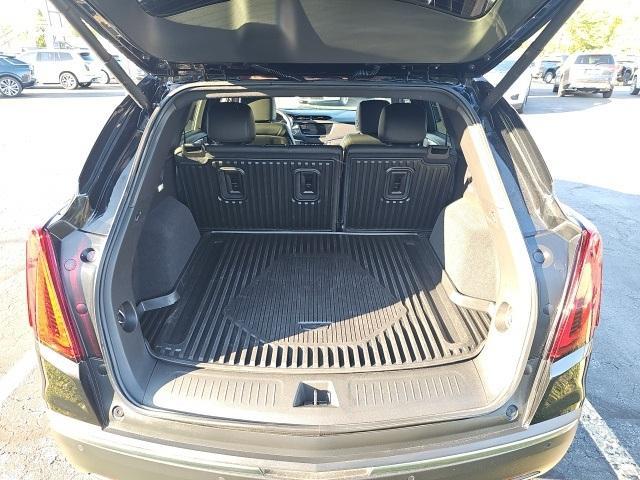 used 2022 Cadillac XT5 car, priced at $30,777